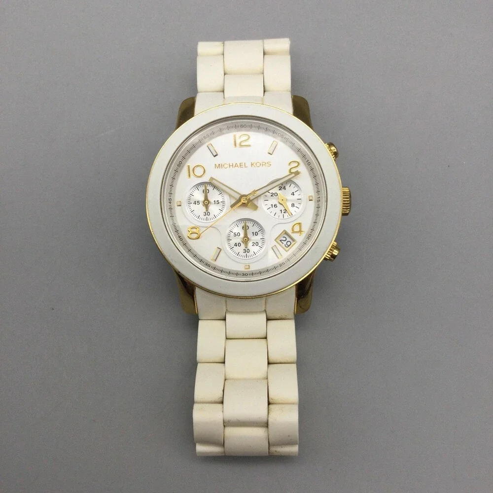 Michael Kors MK 5145 Runway Chronograph Womens Watch 39mm White New Battery 6.5
